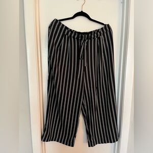 DR2 Black and White Striped Pants